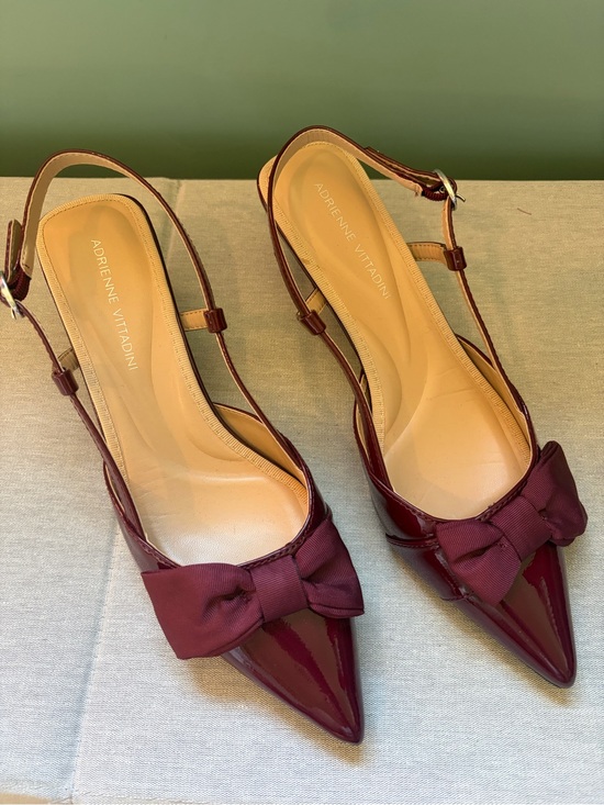 Bandolino Shoes - Bandolino Women's Burgundy Patent Pointed-Toe Slingback kitten heels with Bow
